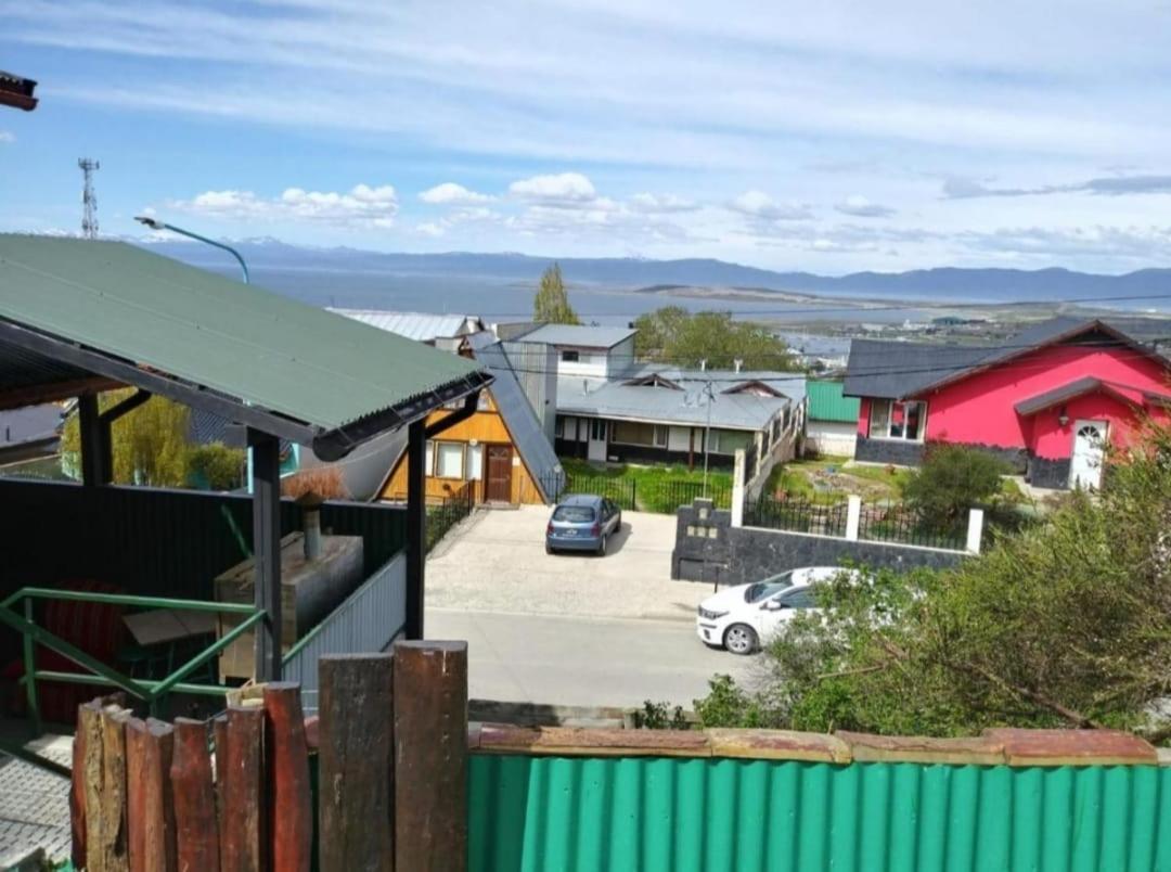 Hotel Alem Casa De Familia Ushuaia Esterno foto